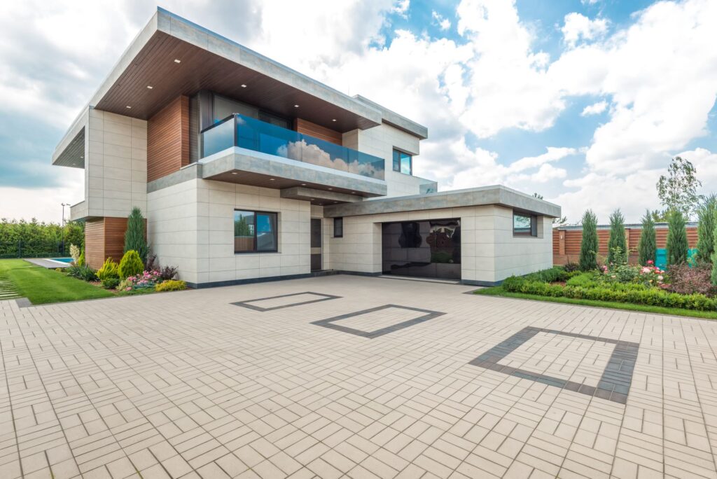 Limestone Creek FL Driveway Cleaning: Your Complete 2026 Stain-Removal Guide 2 before and after driveway cleaning Limestone Creek FL results on stained concrete